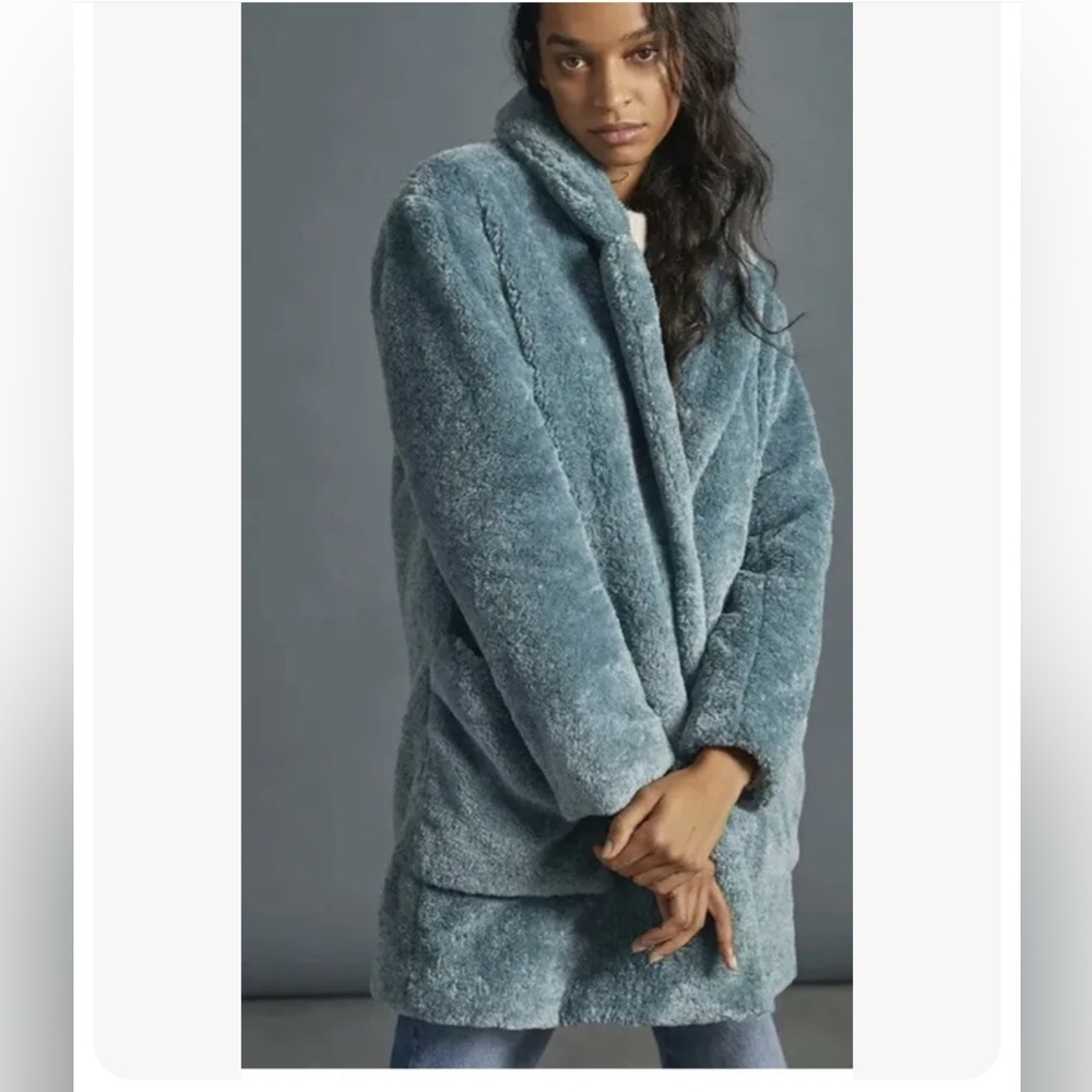 Maeve by Anthropologie Lisanne Faux
Fur Coat Sky Blue/Grey